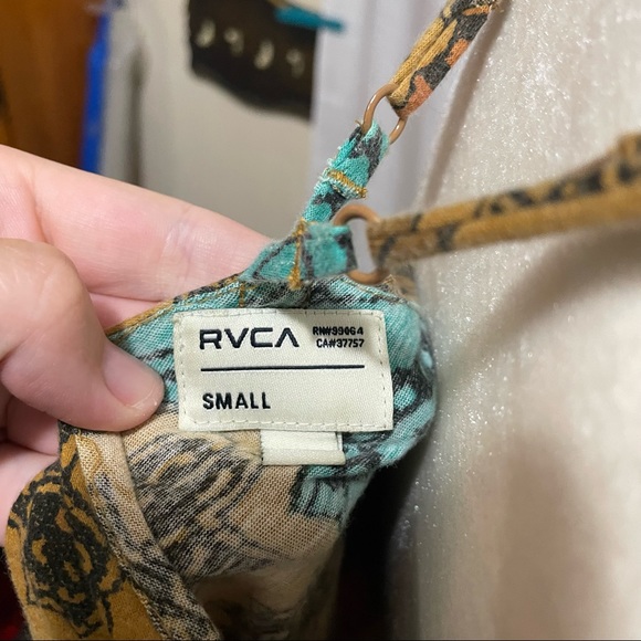 3/$15 RVCA top S - Picture 3 of 3